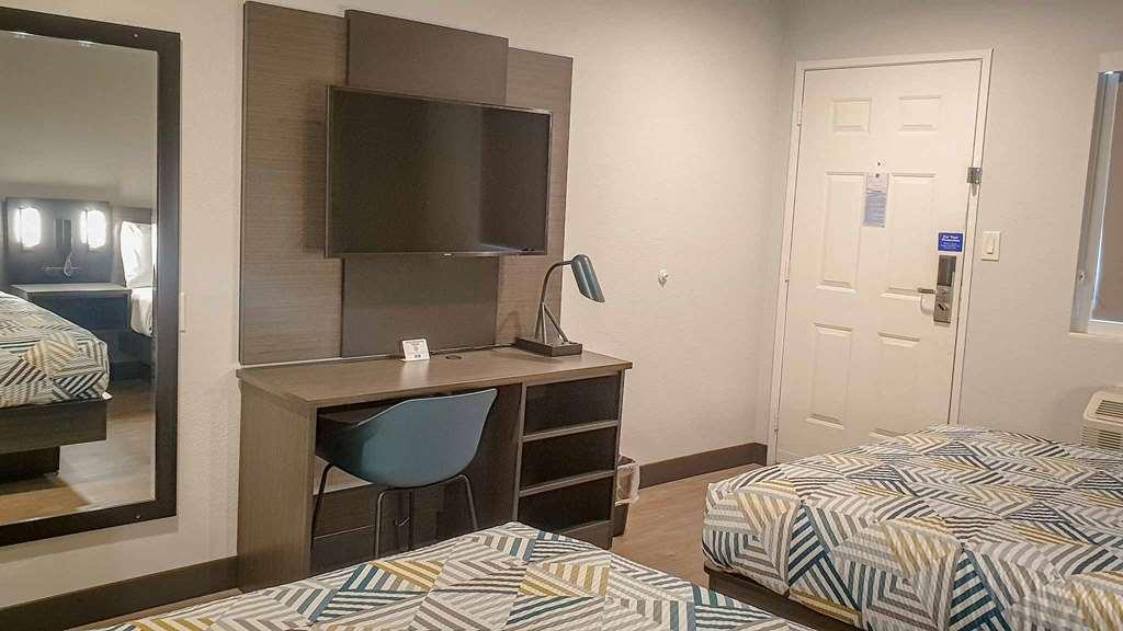 Motel 6-Bellflower, Ca - Los Angeles Room photo
