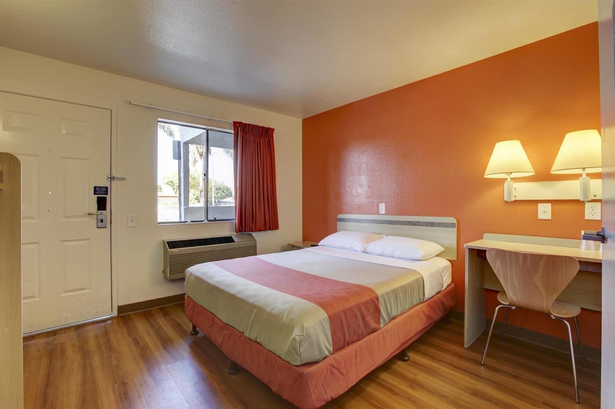 Motel 6-Bellflower, Ca - Los Angeles Exterior photo