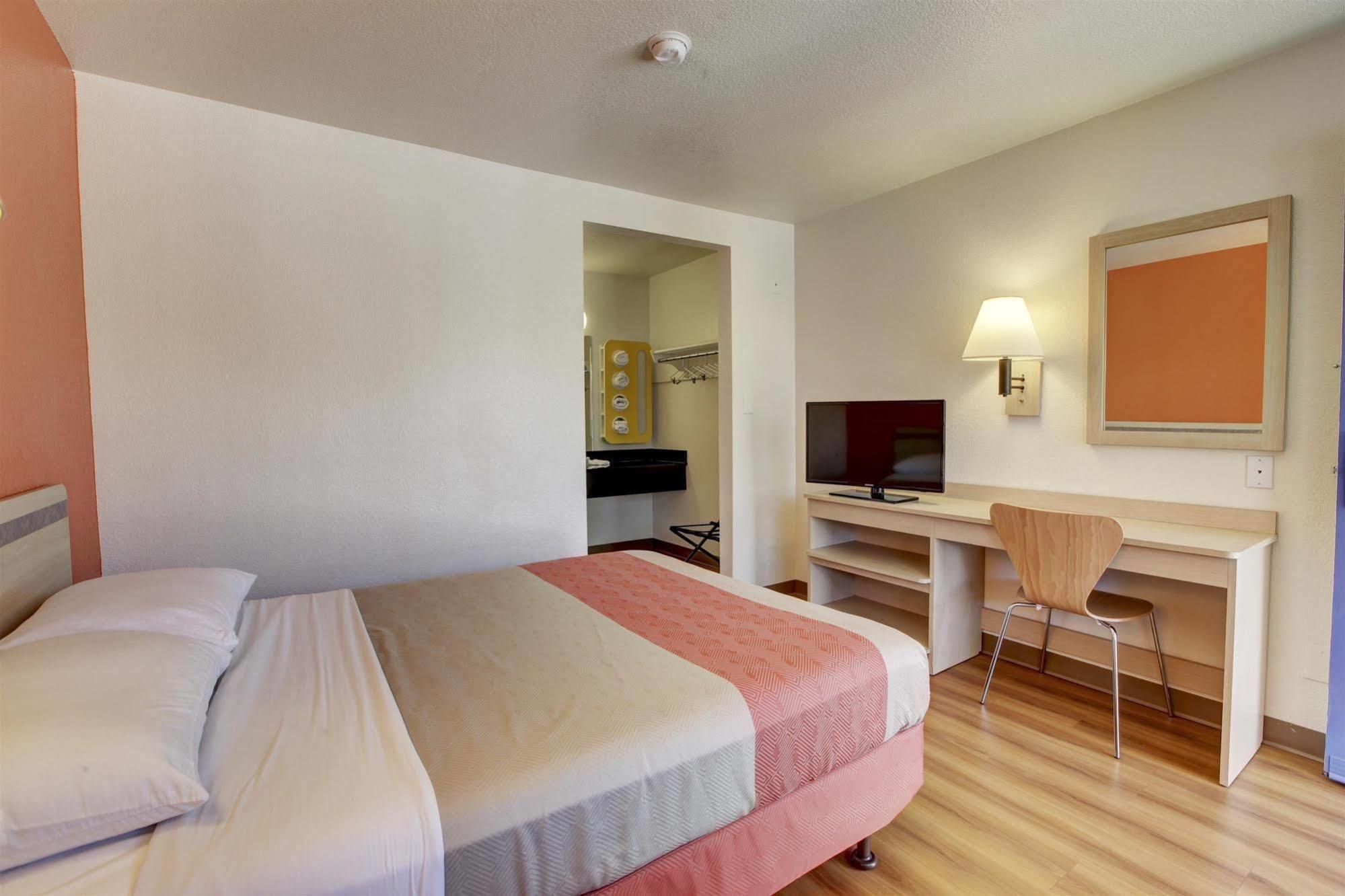 Motel 6-Bellflower, Ca - Los Angeles Exterior photo